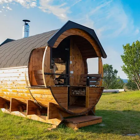 Bringnes Camp Russenes